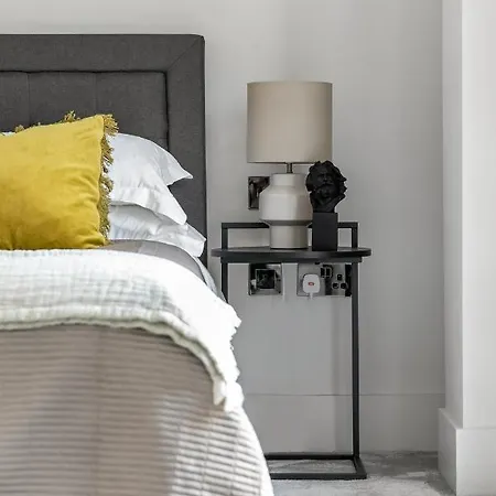 New Build-Air Con-2 Bedroom-Two Bathrooms Apt 6 London Exterior photo