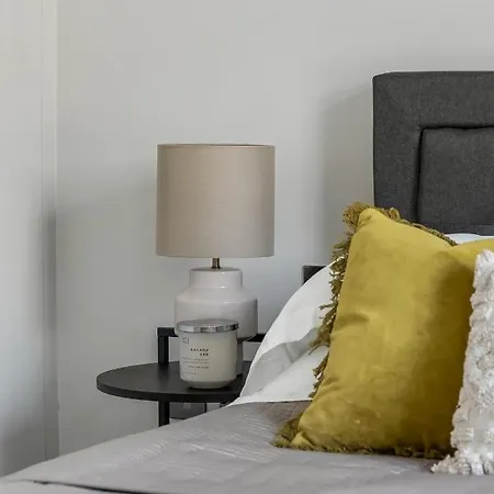 New Build-Air Con-2 Bedroom-Two Bathrooms Apt 6 London Exterior photo