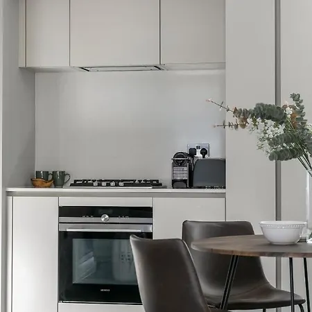 New Build-Air Con-2 Bedroom-Two Bathrooms Apt 6 London Exterior photo