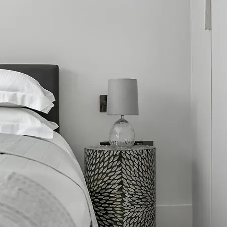 New Build-Air Con-2 Bedroom-Two Bathrooms Apt 6 London Exterior photo