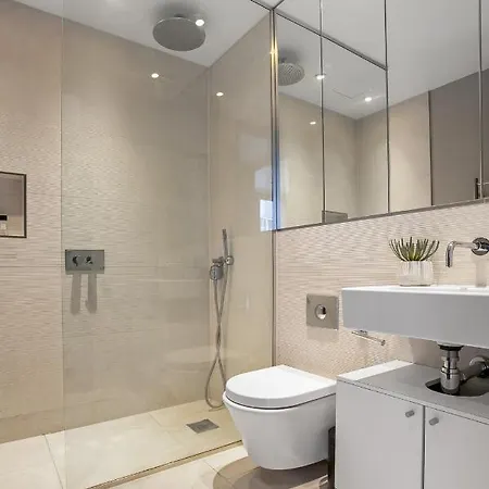 New Build-Air Con-2 Bedroom-Two Bathrooms Apt 6 London Exterior photo