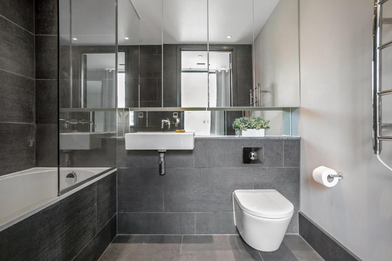 New Build-air Con-2 Bedroom-two Bathrooms Appartement *